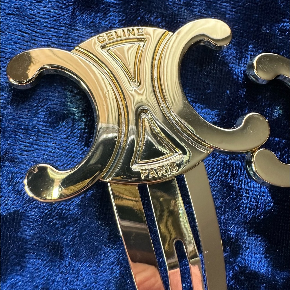 Gold Hair Clips - Picture 5 of 7